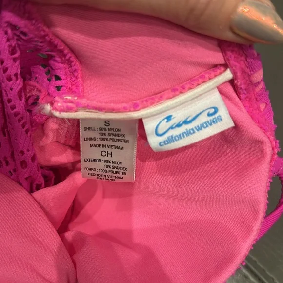 Hot pink lace swimsuit - Picture 3 of 3